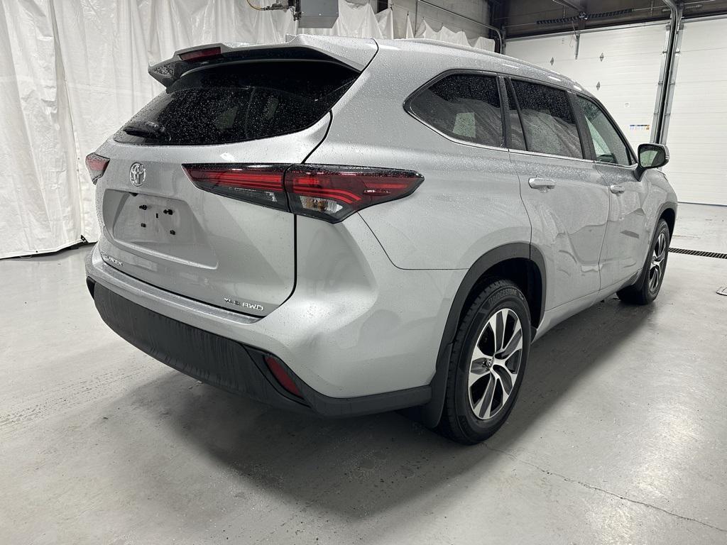 used 2025 Toyota Highlander car