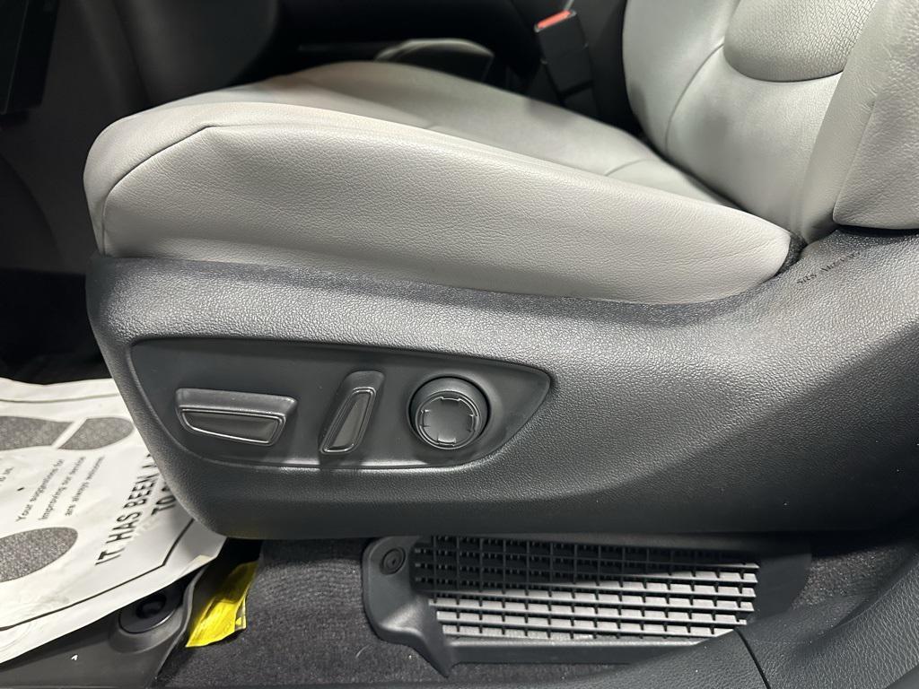 used 2025 Toyota Sienna car