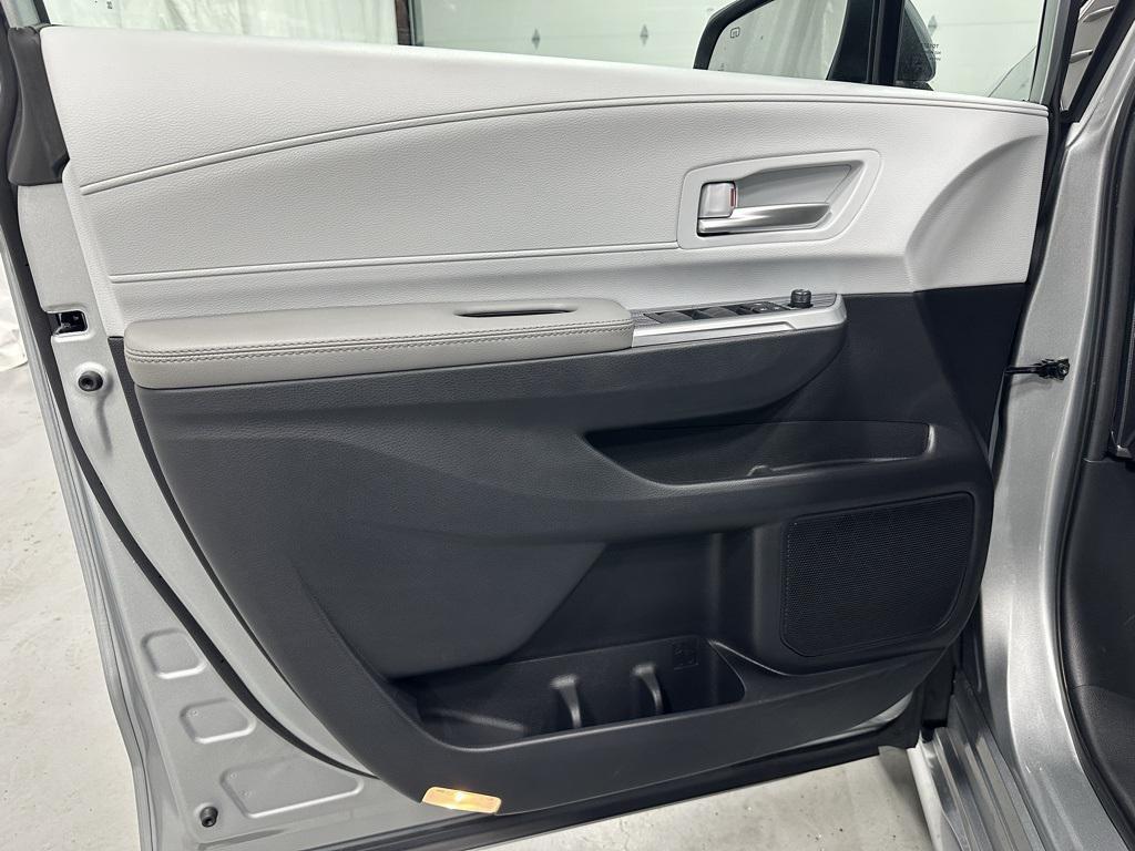 used 2025 Toyota Sienna car