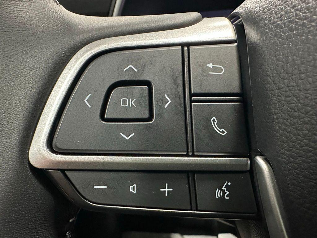 used 2025 Toyota Highlander car, priced at $43,995