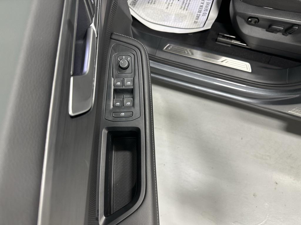 used 2025 Volkswagen Atlas Cross Sport car, priced at $32,295