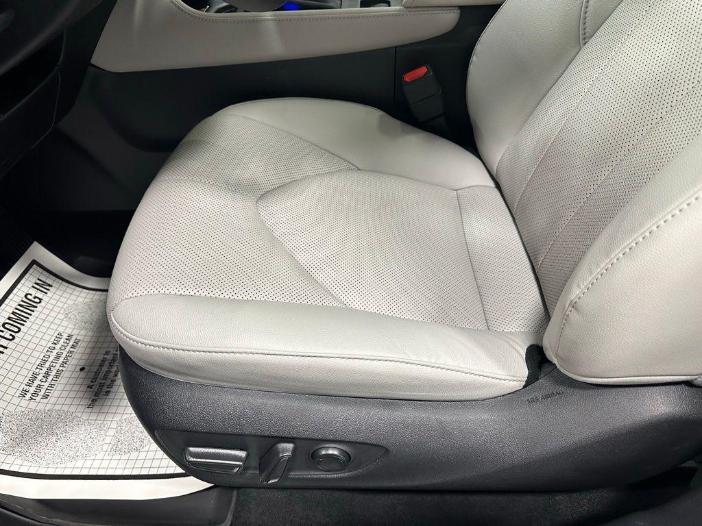 used 2025 Toyota Grand Highlander car, priced at $47,495