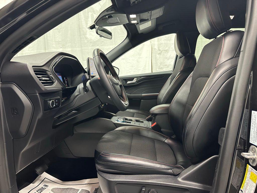 used 2025 Ford Escape car, priced at $25,495