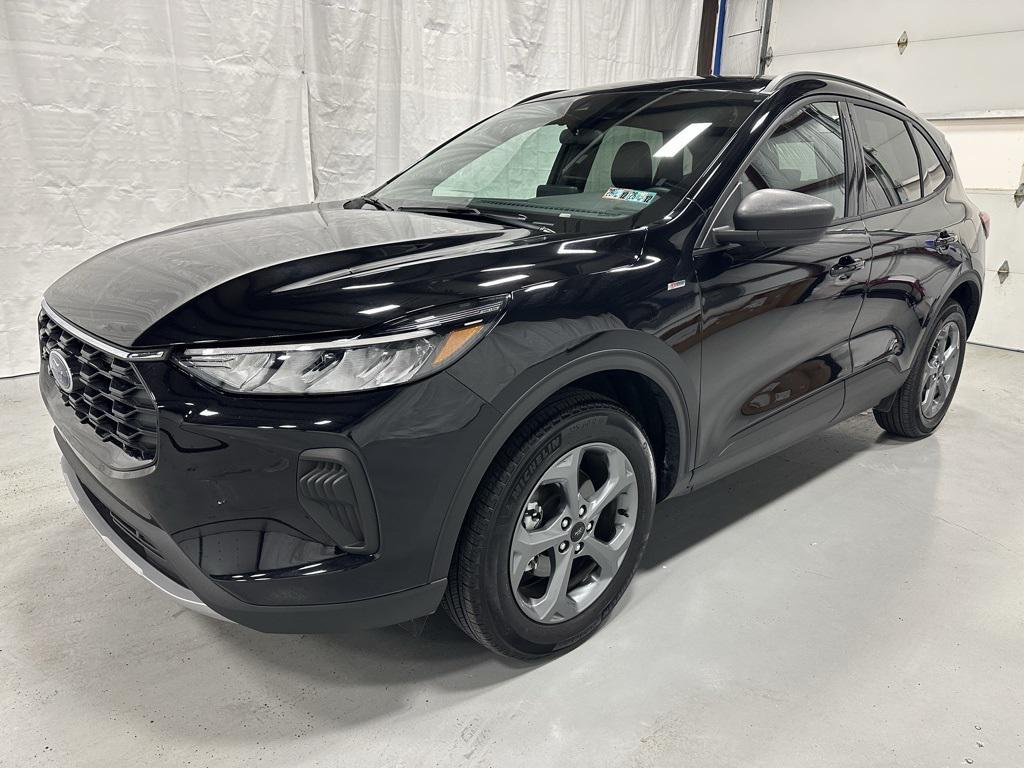 used 2025 Ford Escape car, priced at $25,495