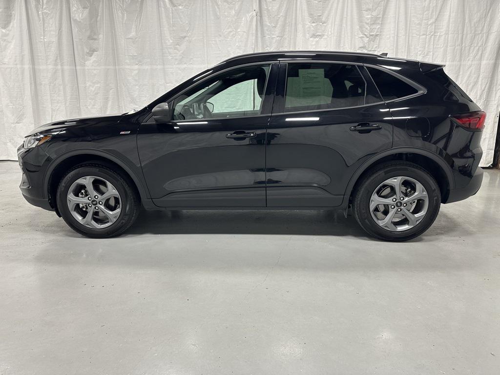 used 2025 Ford Escape car, priced at $25,495
