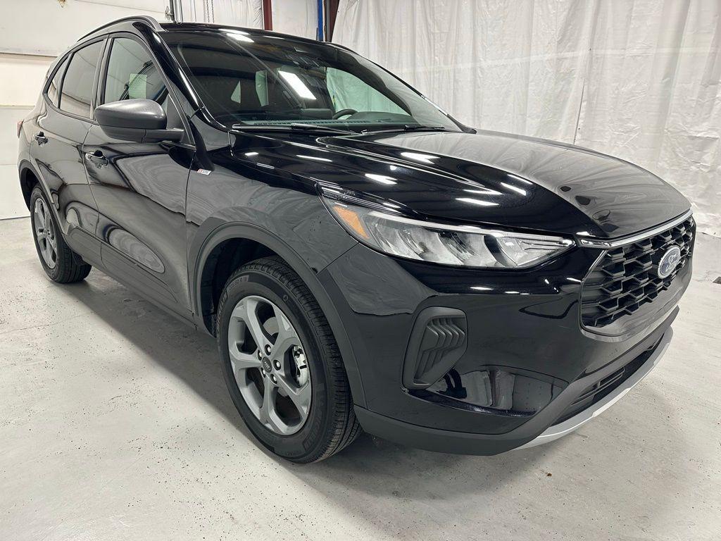 used 2025 Ford Escape car, priced at $25,495