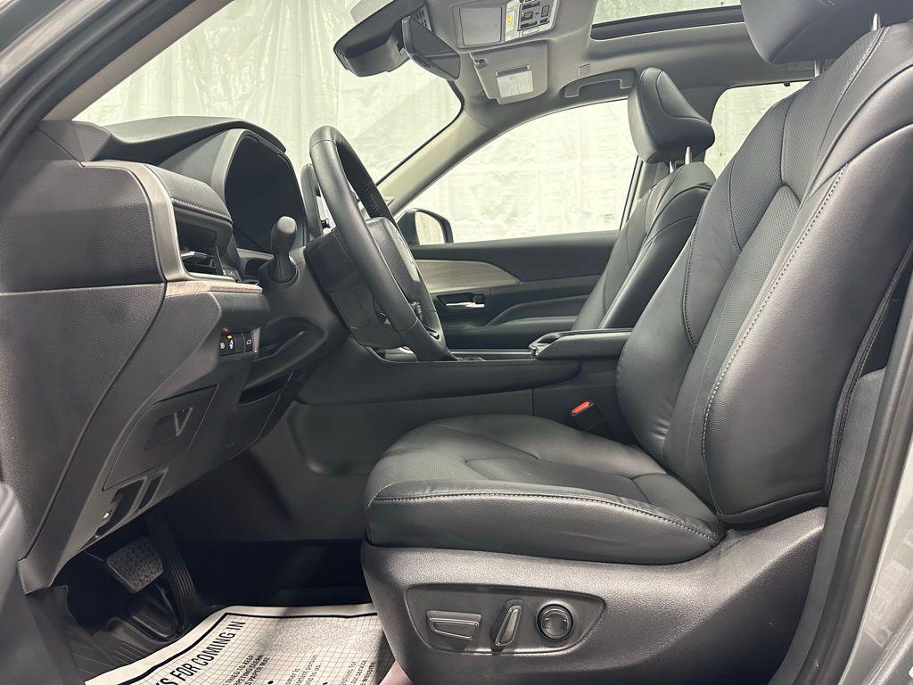 used 2025 Toyota Grand Highlander car, priced at $48,795