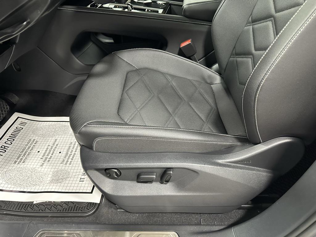 used 2025 Volkswagen Atlas car, priced at $32,495