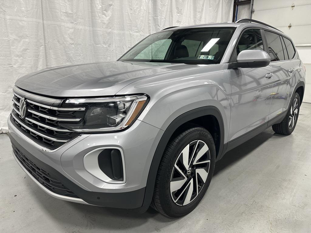 used 2025 Volkswagen Atlas car, priced at $32,495