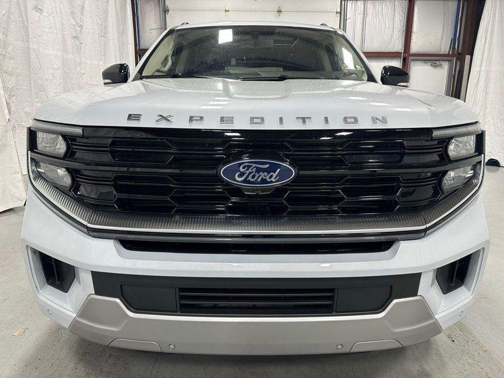 used 2025 Ford Expedition Max car