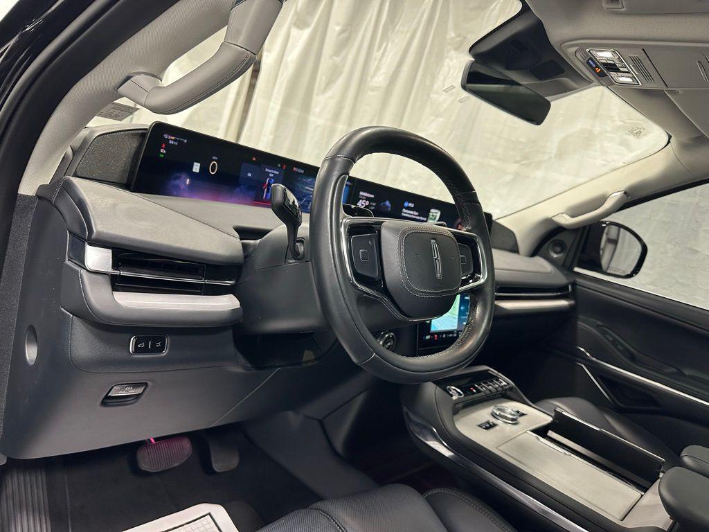 used 2025 Lincoln Navigator car, priced at $84,485