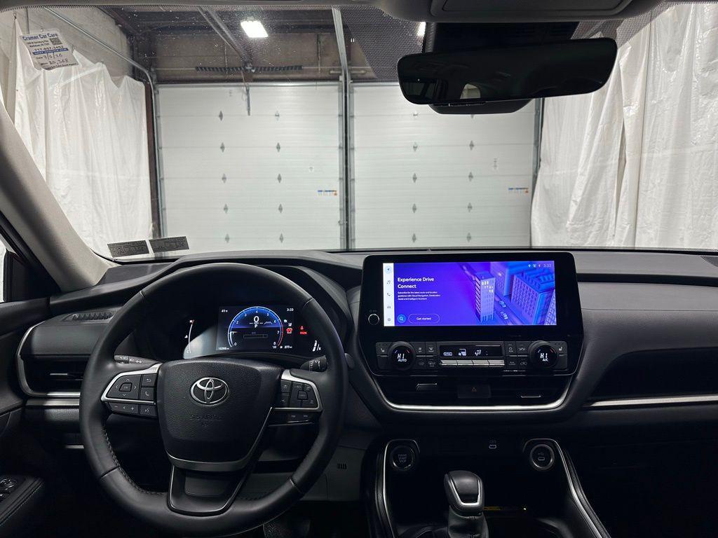 used 2025 Toyota Grand Highlander car