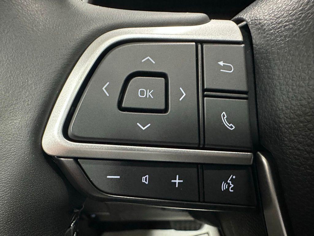 used 2025 Toyota Highlander car, priced at $42,995