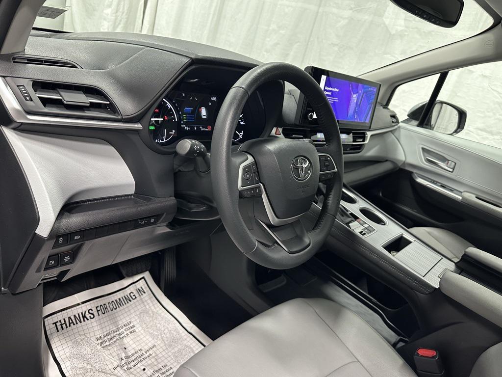 used 2025 Toyota Sienna car, priced at $42,995