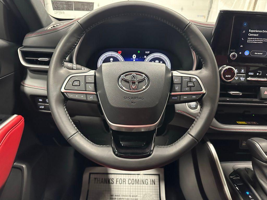 used 2025 Toyota Highlander car, priced at $44,495