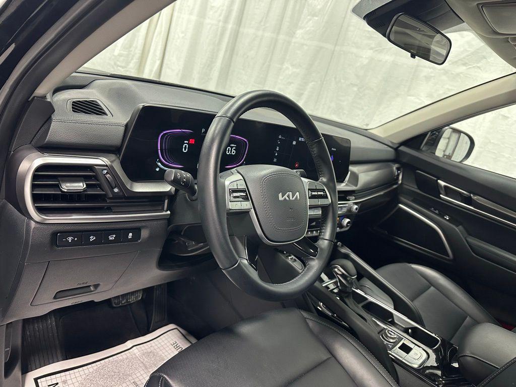 used 2025 Kia Telluride car, priced at $33,995