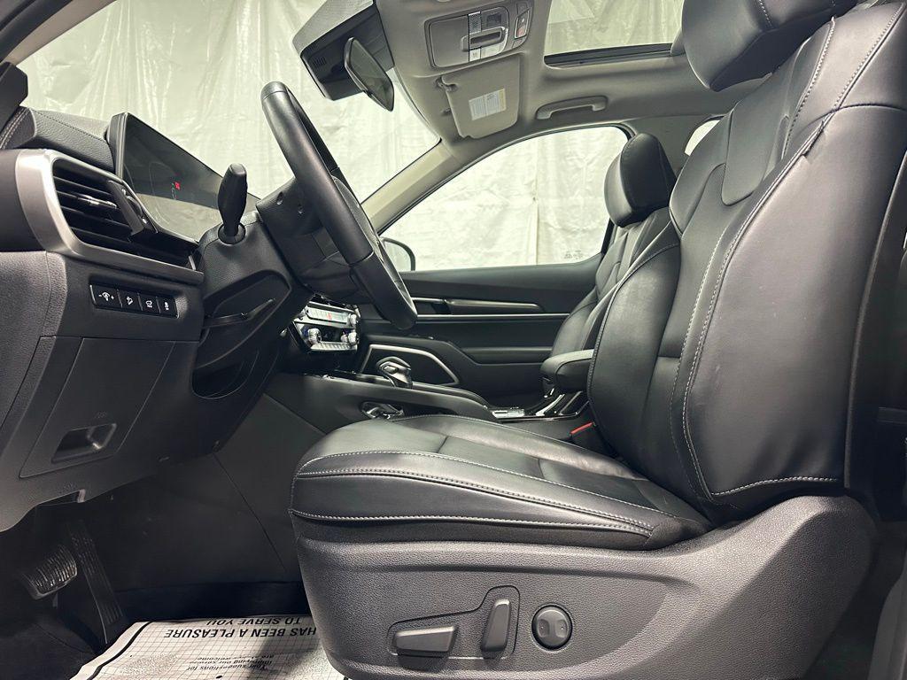 used 2025 Kia Telluride car, priced at $33,995