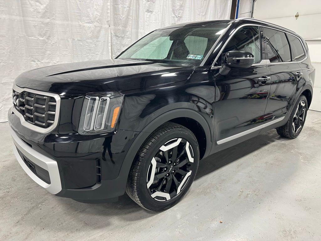 used 2025 Kia Telluride car, priced at $33,995