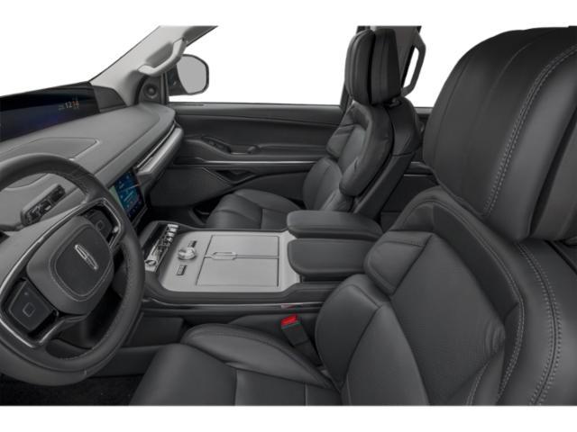 used 2025 Lincoln Navigator car