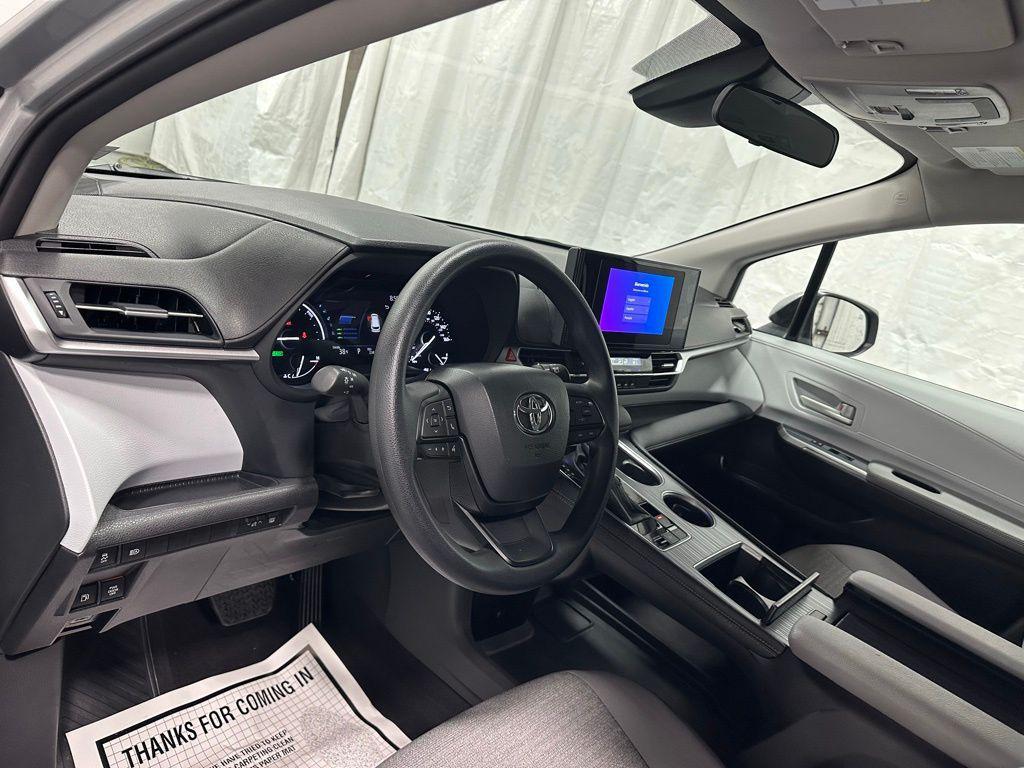 used 2025 Toyota Sienna car, priced at $37,995