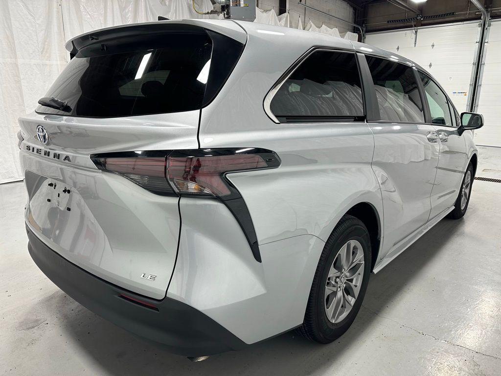 used 2025 Toyota Sienna car, priced at $37,995