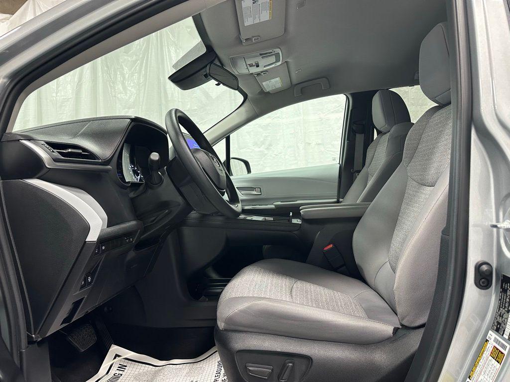 used 2025 Toyota Sienna car, priced at $37,995