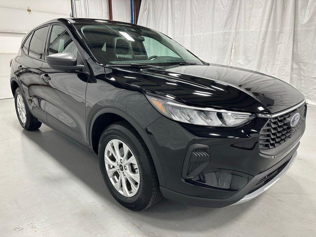 used 2025 Ford Escape car, priced at $21,995