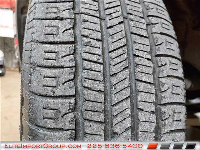 used 2019 Jeep Cherokee car, priced at $15,887