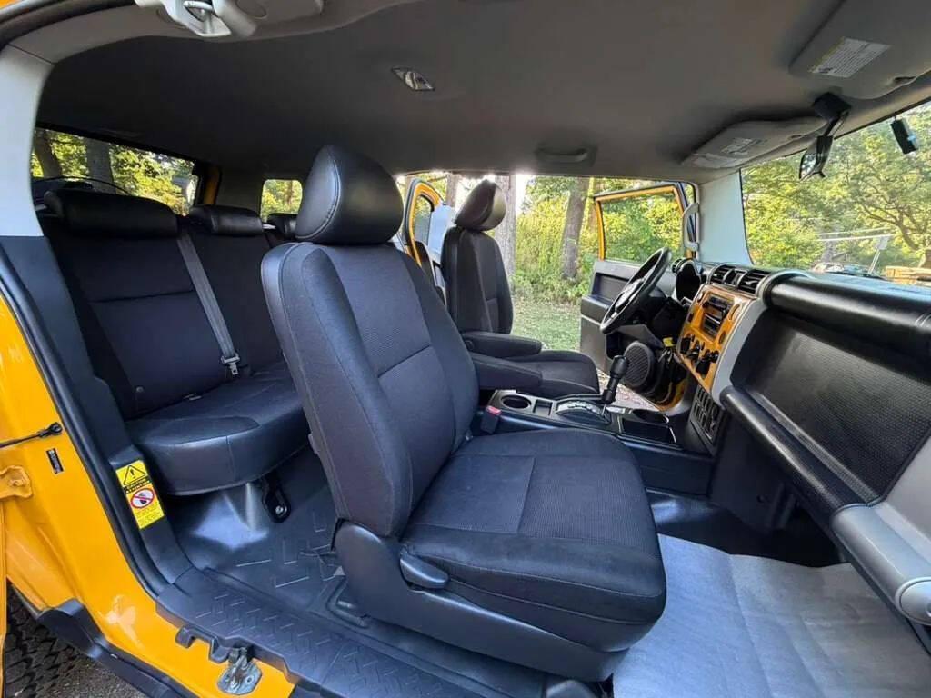 used 2007 Toyota FJ Cruiser car, priced at $14,475