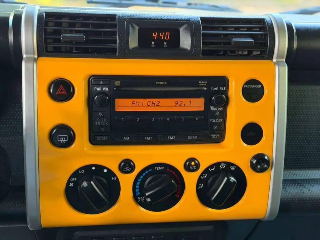 used 2007 Toyota FJ Cruiser car, priced at $14,475