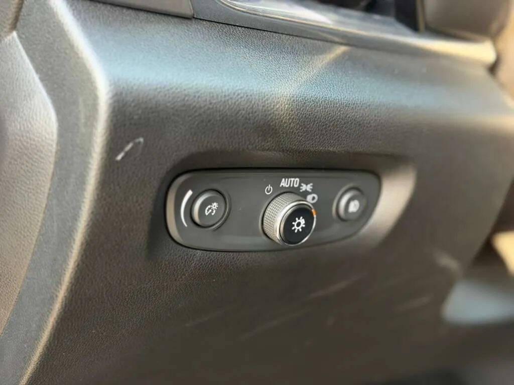 used 2019 Chevrolet Traverse car, priced at $18,495