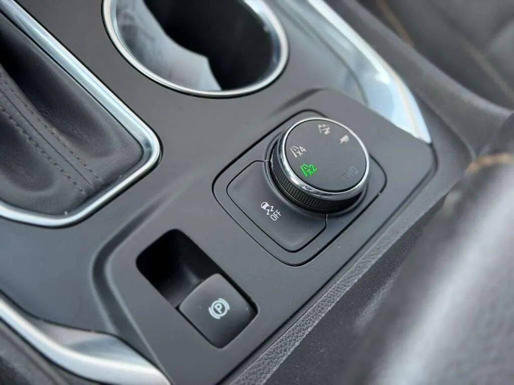 used 2019 Chevrolet Traverse car, priced at $18,495