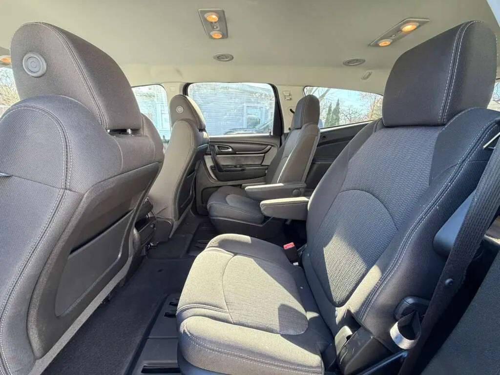 used 2017 Chevrolet Traverse car, priced at $11,995