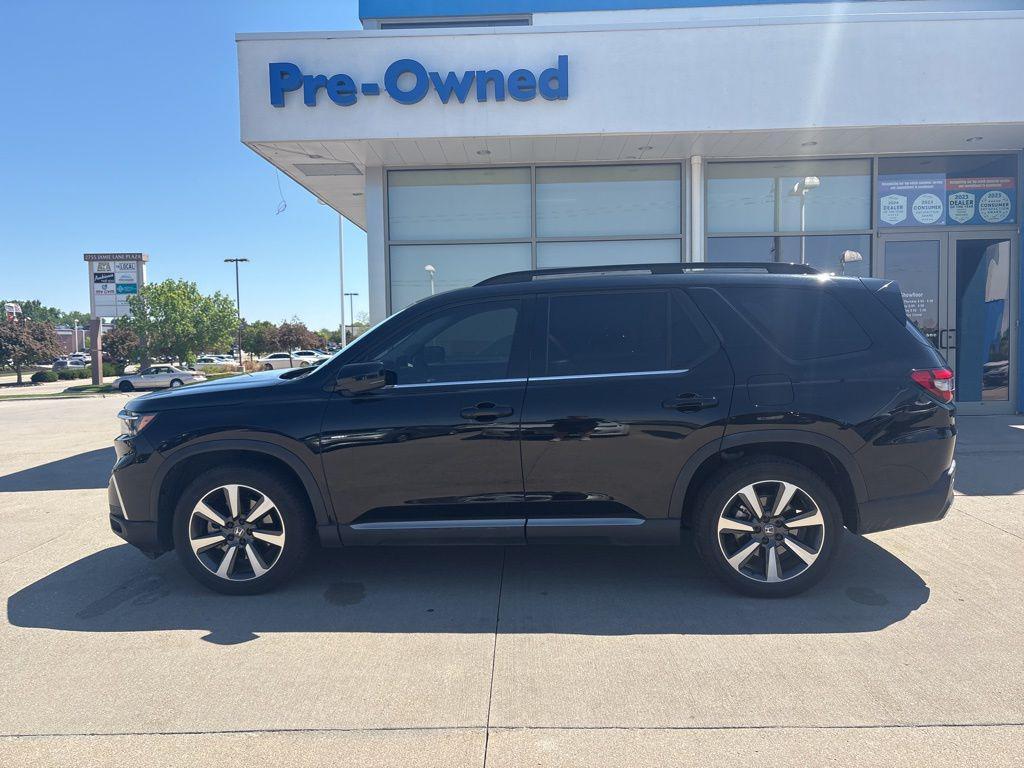 used 2023 Honda Pilot car, priced at $43,991