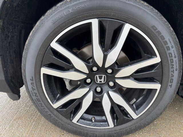 used 2021 Honda Pilot car, priced at $33,240