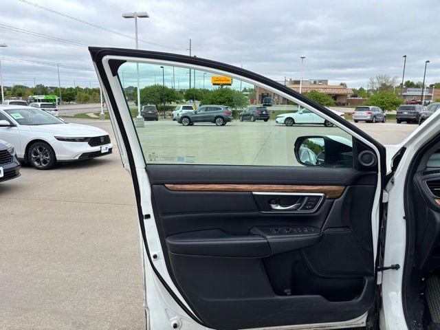 used 2018 Honda CR-V car, priced at $19,900