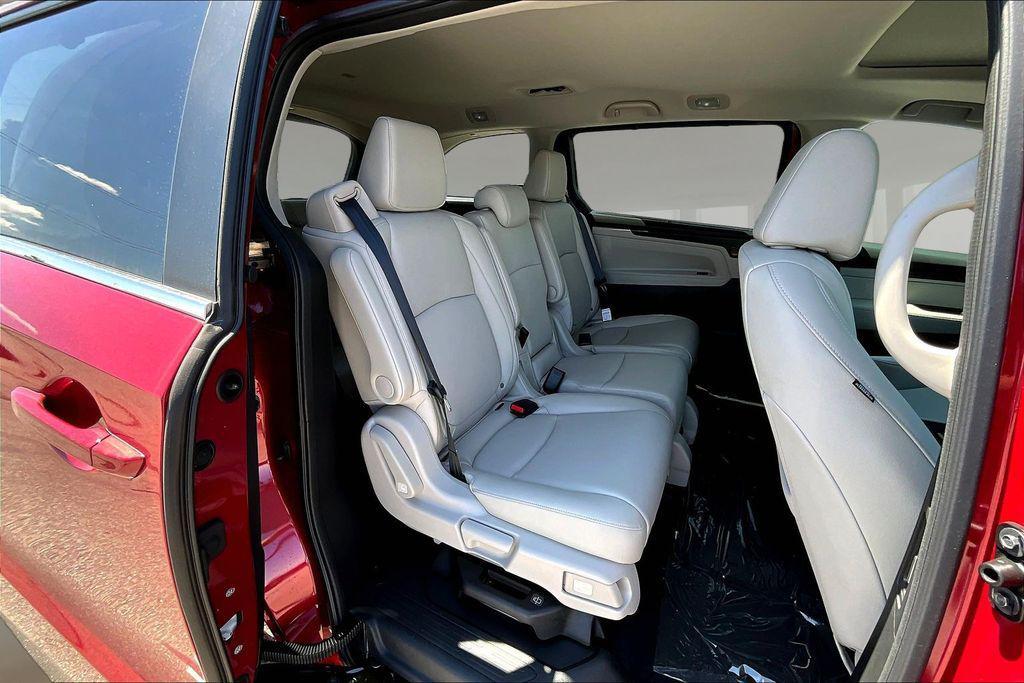 new 2026 Honda Odyssey car, priced at $43,103