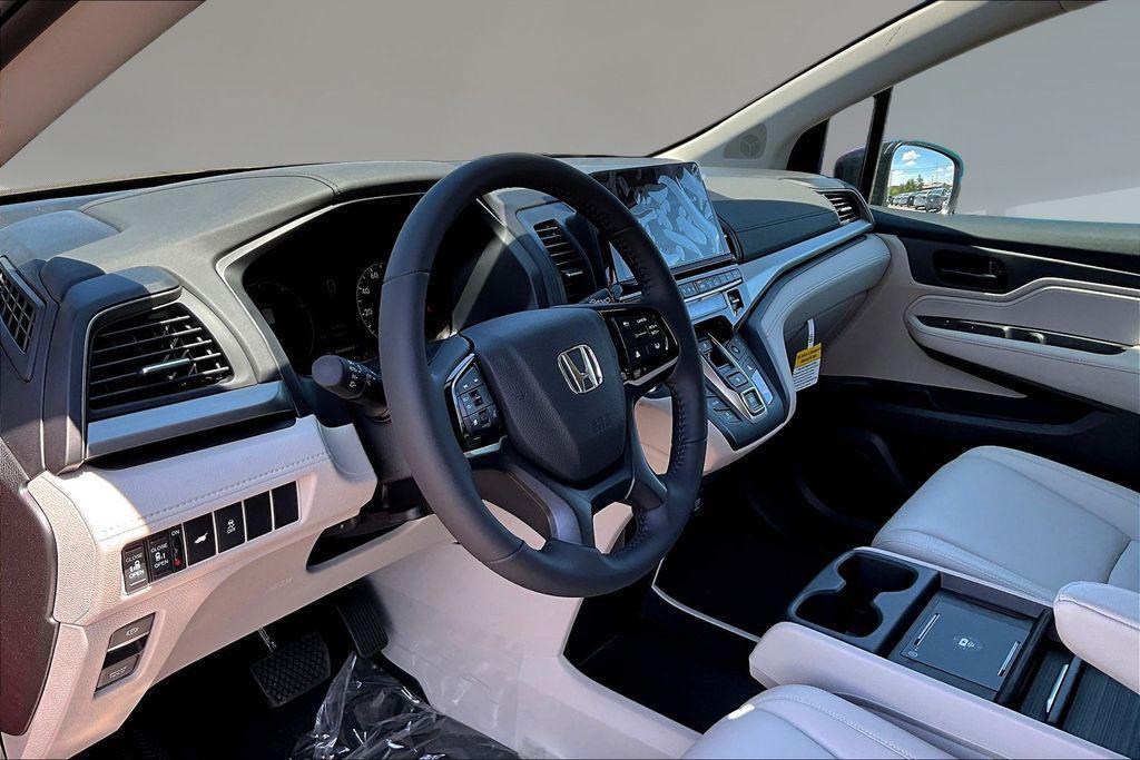 new 2026 Honda Odyssey car, priced at $43,103