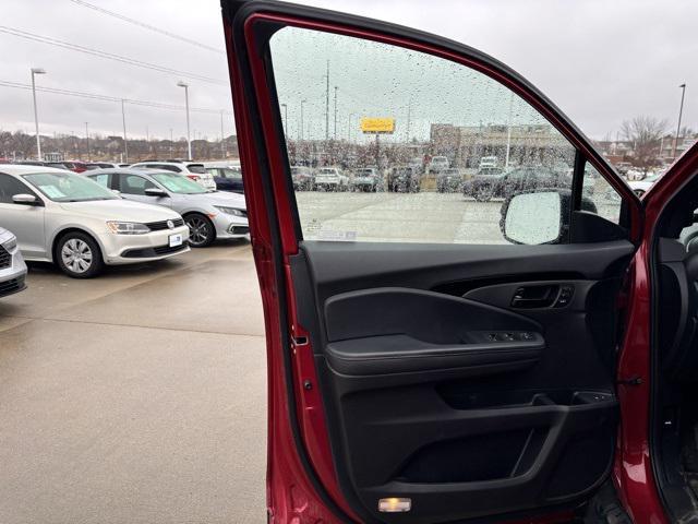 used 2022 Honda Passport car, priced at $33,961