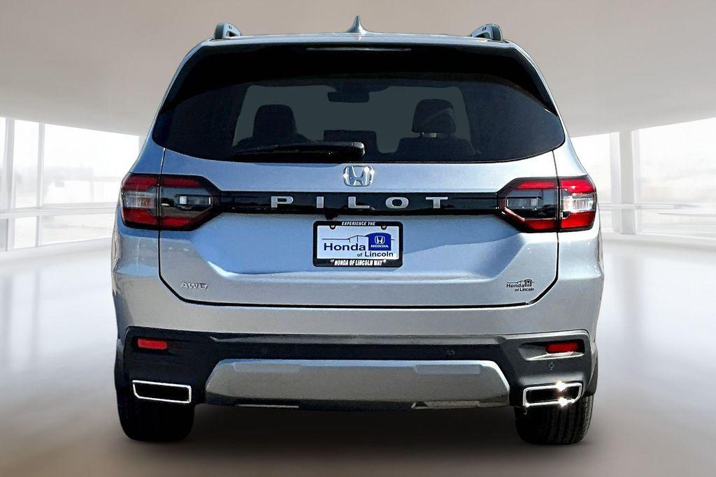 new 2026 Honda Pilot car, priced at $46,280
