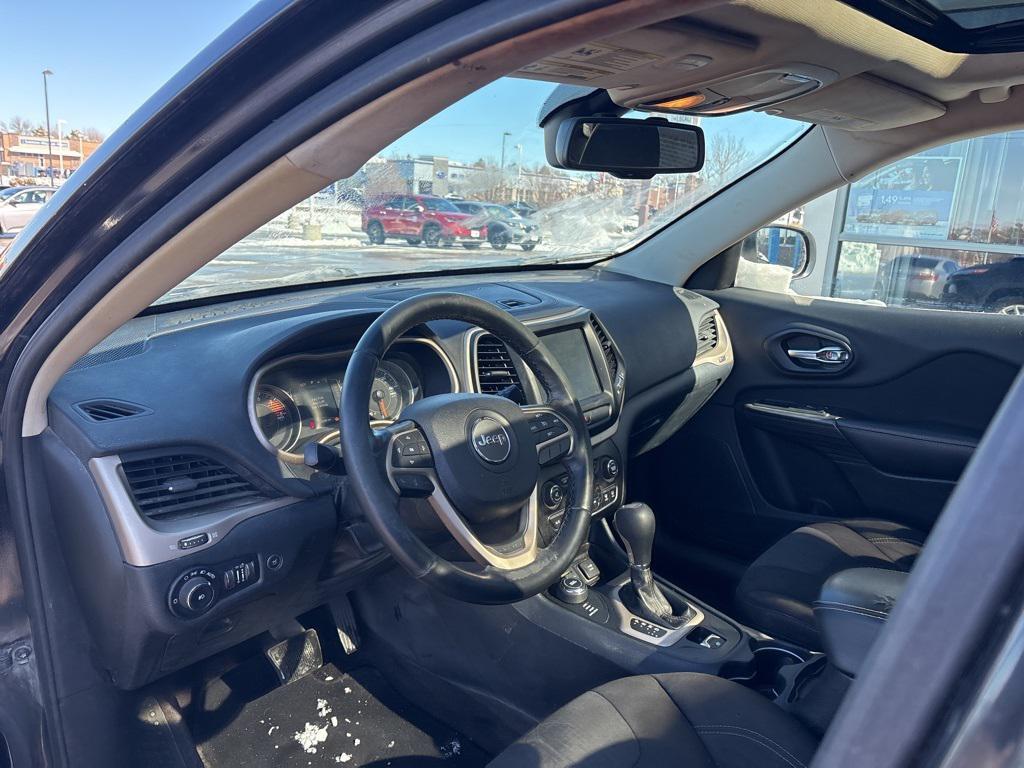 used 2016 Jeep Cherokee car, priced at $11,300