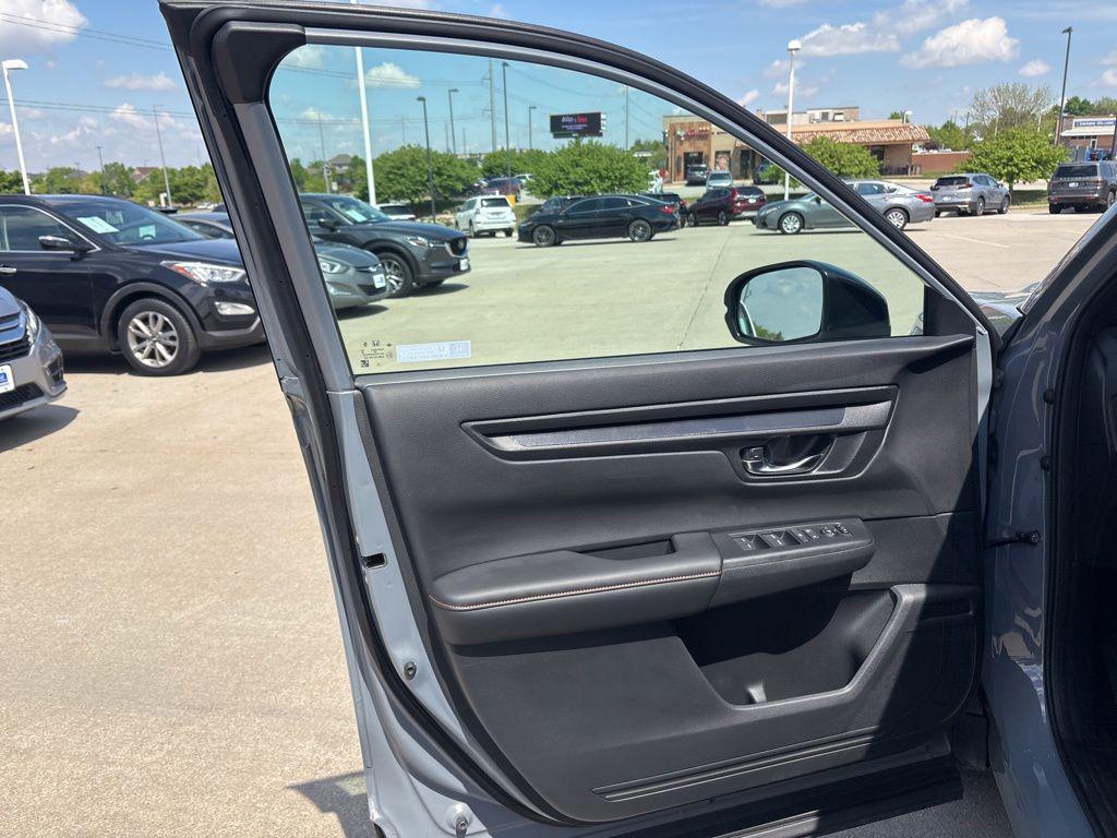 used 2025 Honda CR-V Hybrid car, priced at $36,551