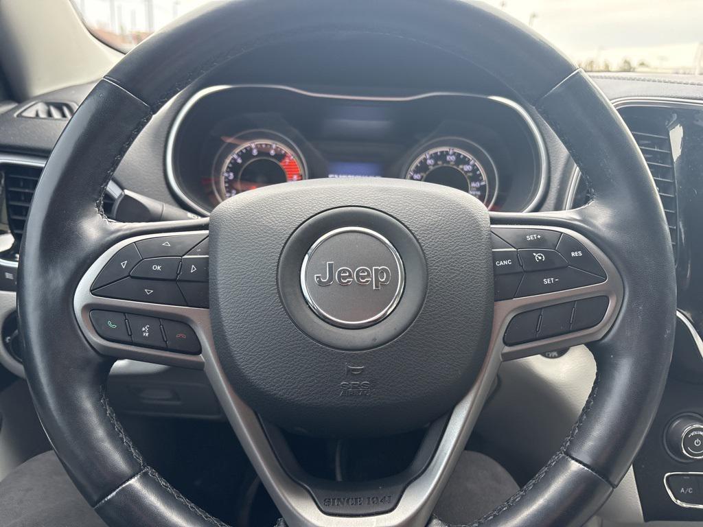 used 2020 Jeep Cherokee car, priced at $19,331