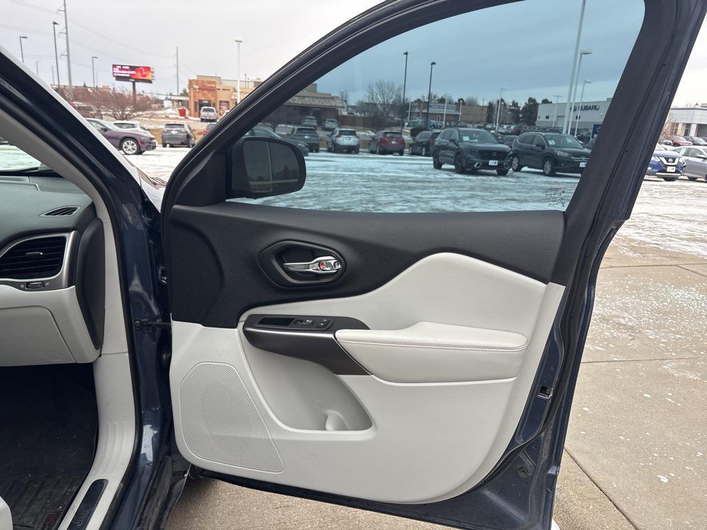 used 2020 Jeep Cherokee car, priced at $19,331