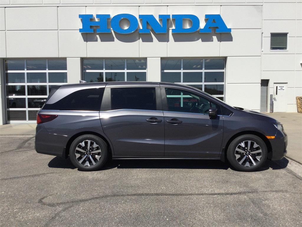 new 2026 Honda Odyssey car, priced at $44,290