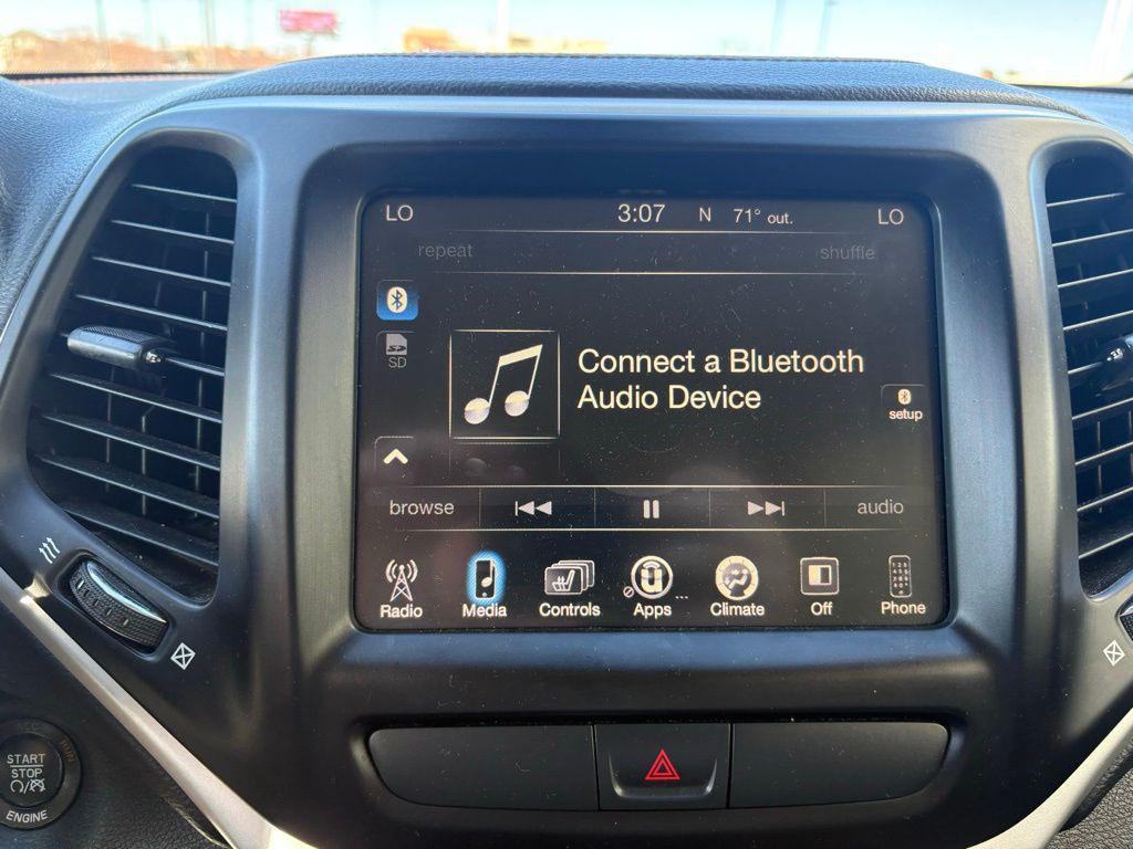 used 2015 Jeep Cherokee car, priced at $11,900