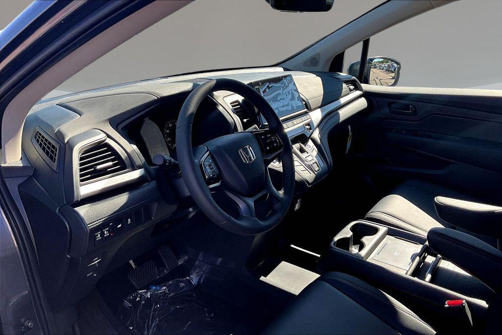 new 2026 Honda Odyssey car, priced at $42,676