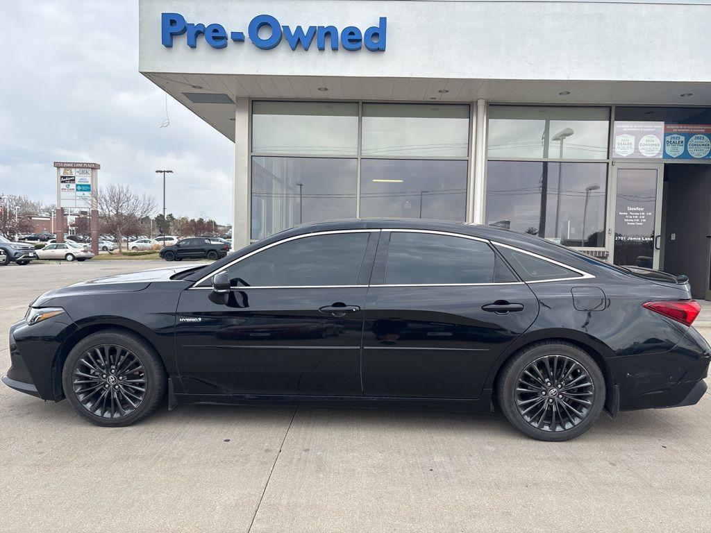 used 2019 Toyota Avalon Hybrid car, priced at $22,500