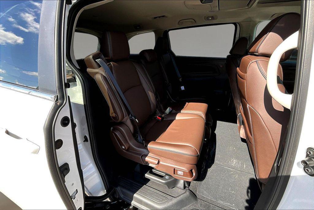 new 2026 Honda Odyssey car, priced at $49,445