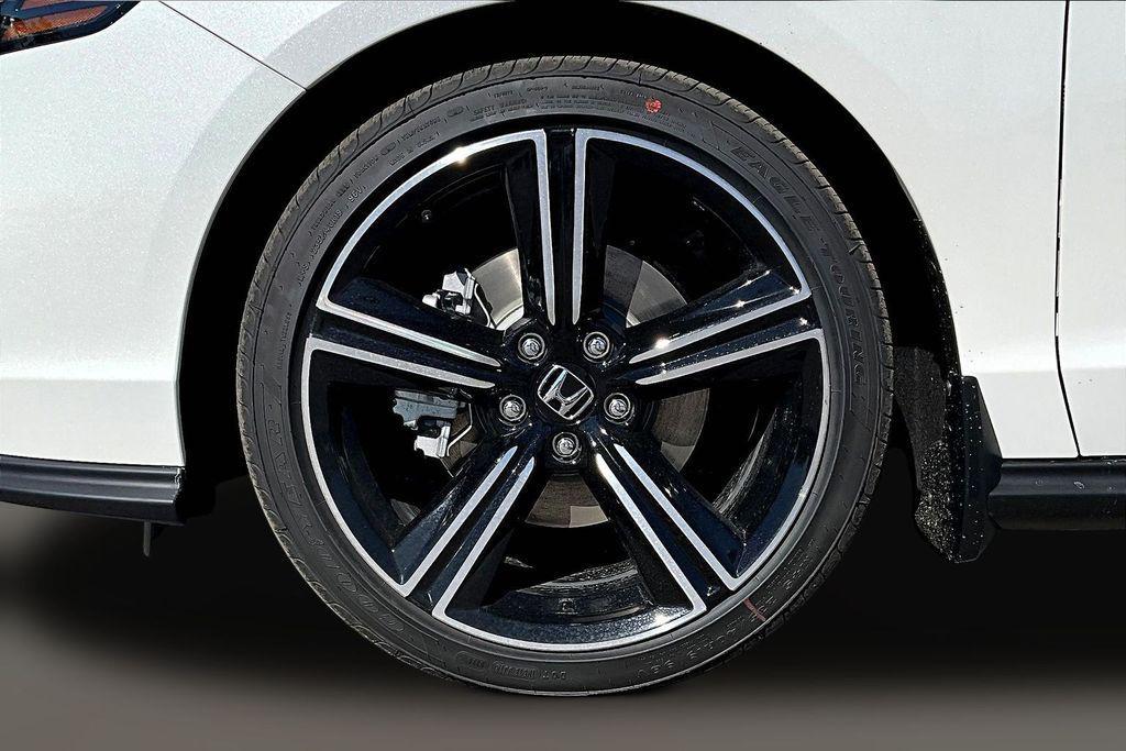 new 2026 Honda Accord Hybrid car, priced at $35,445